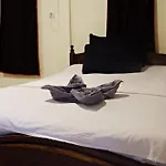 Komodo Shores Homestay